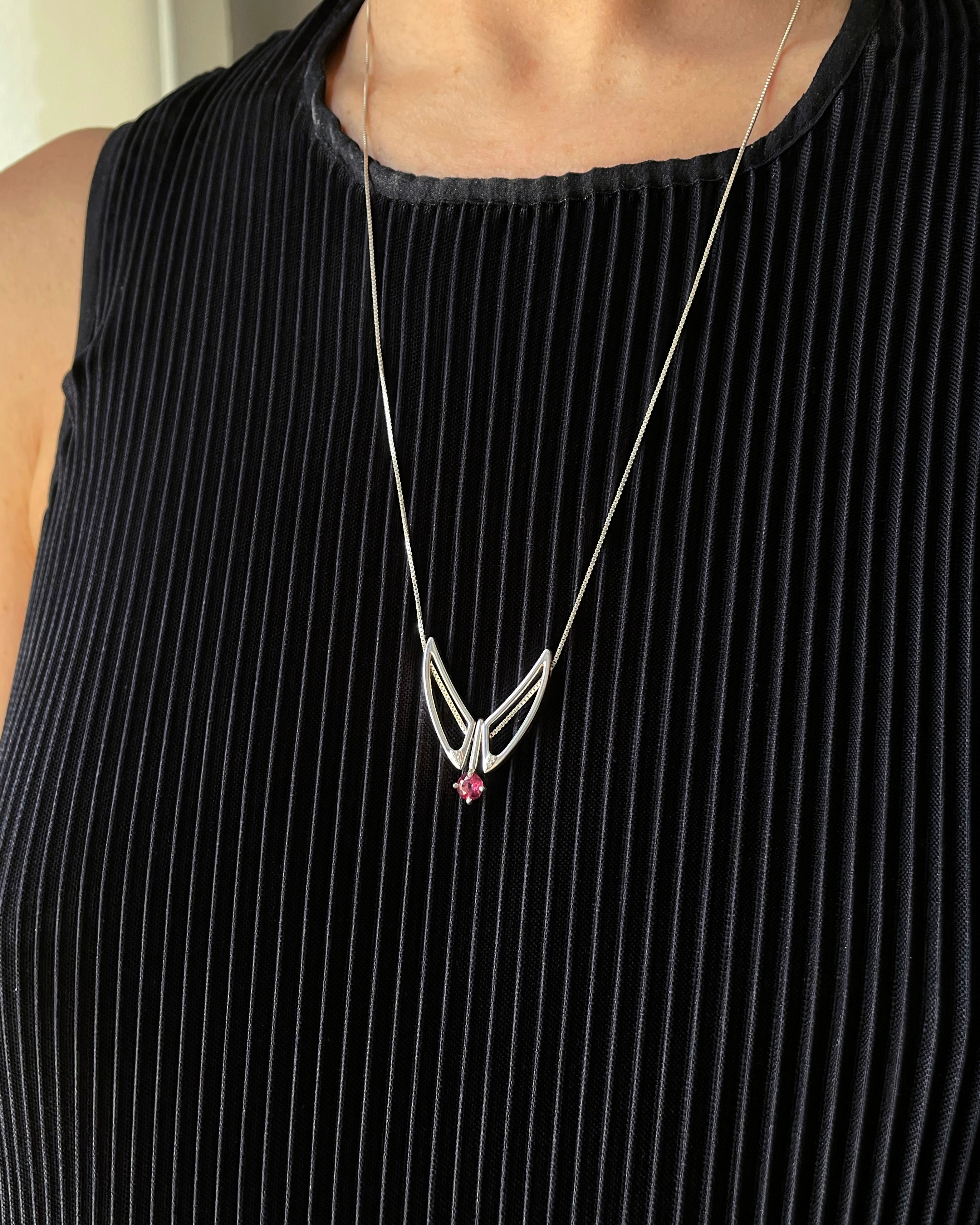 Detailed view of the clasp and adjustable feature of the Hype Women x Bliss Lau Attune Silver Necklace With Garnet, emphasizing its craftsmanship as a women’s silver necklace.