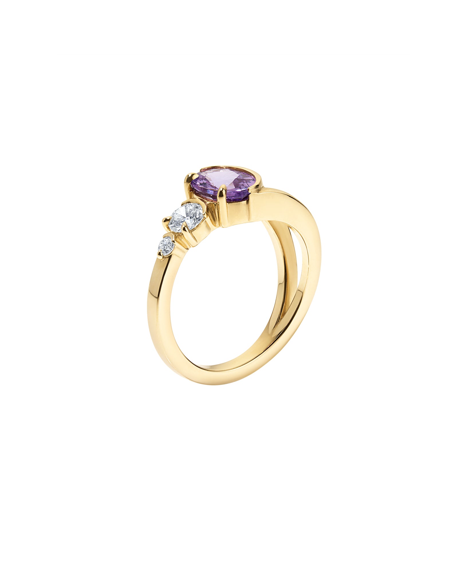 Side view of the Bright Ring Lilac Sapphire highlighting its unique design with a stunning oval lilac sapphire and ethically sourced diamonds, perfect for luxury adornment.