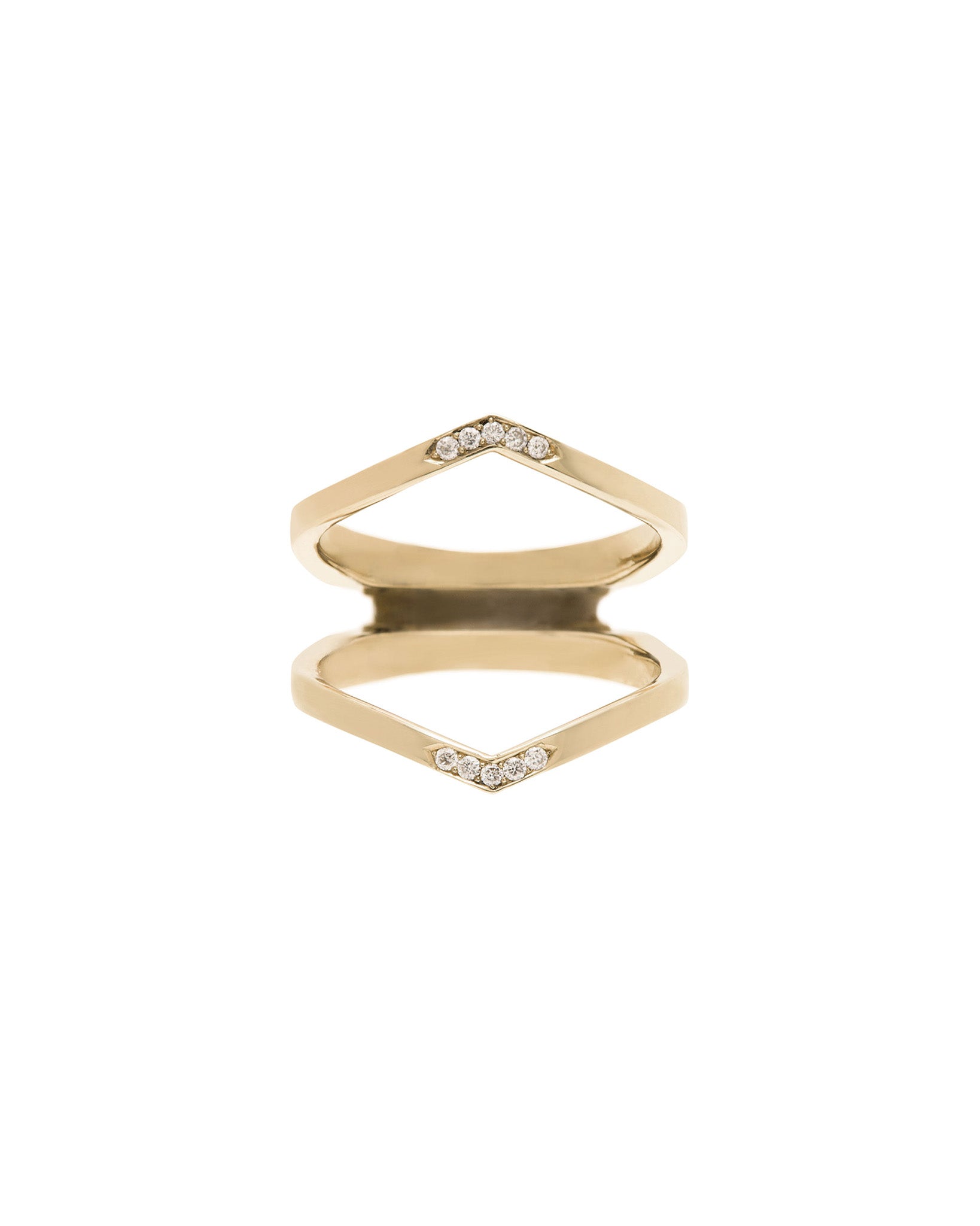 Oblique X Enclose Band featuring a chic chevron design adorned with five sparkling white diamonds, crafted from luxurious gold.