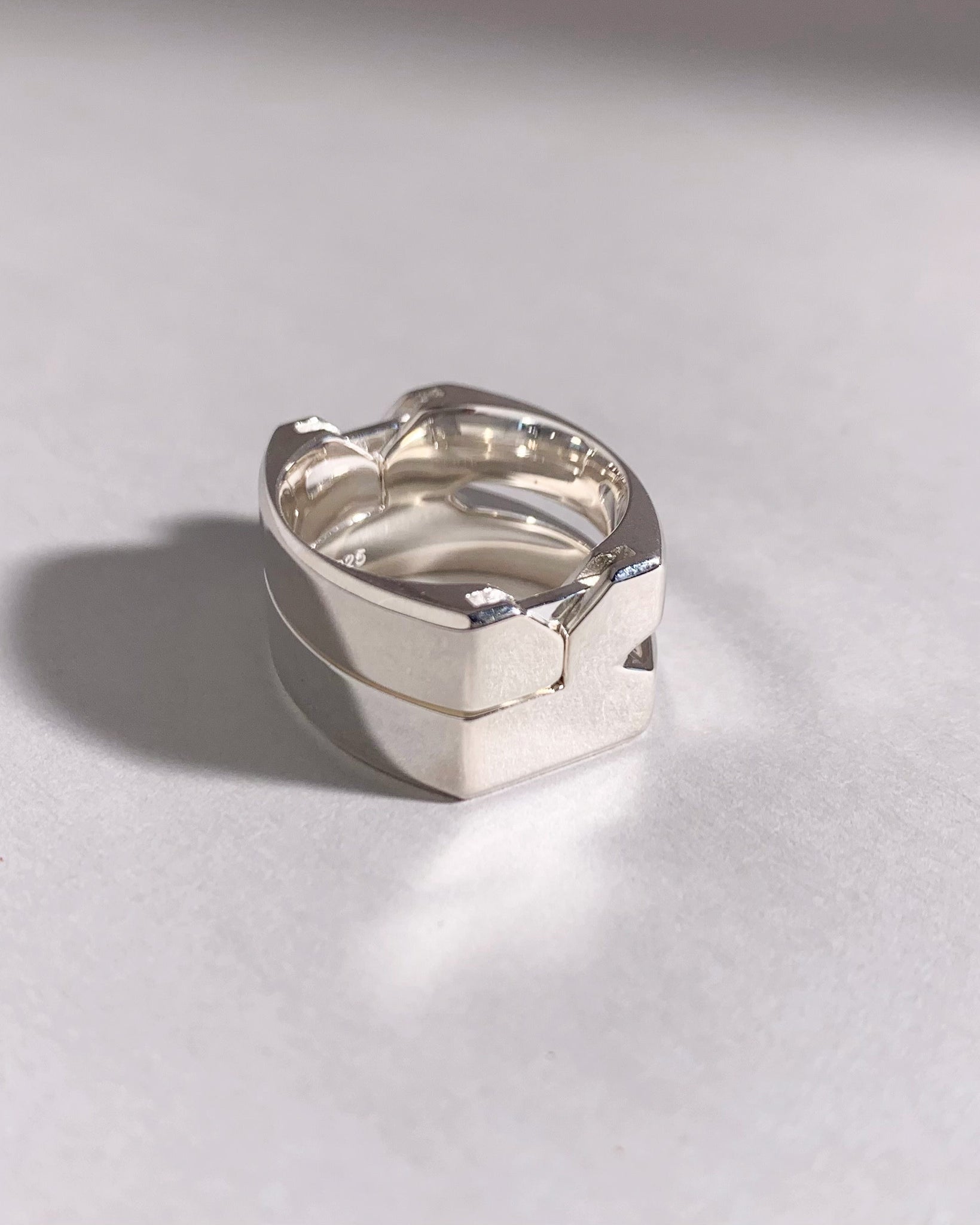 Singular Ring Size 6.5 - Vault Sale