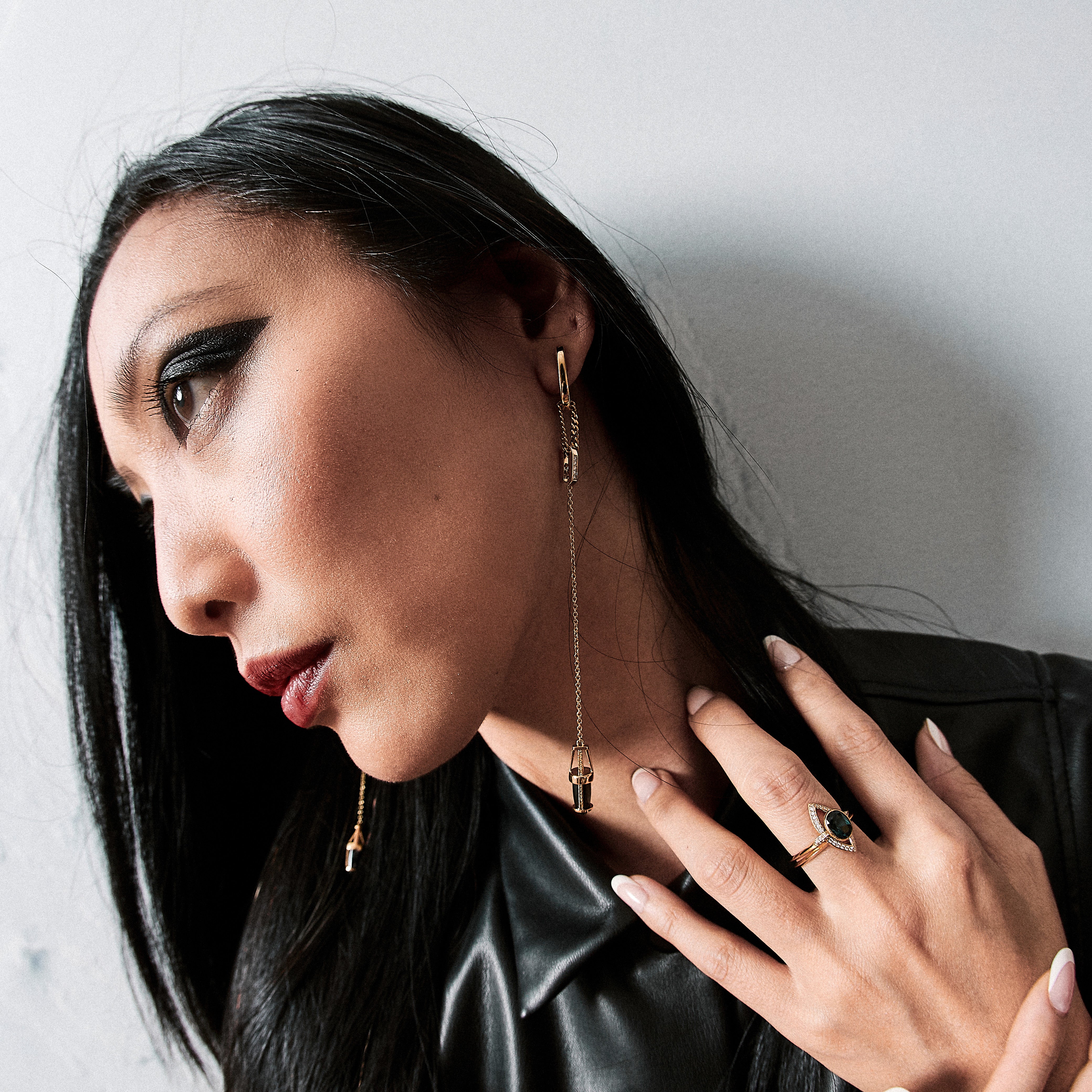 Nuance Hoop + Vantage Curio Earring Set