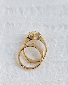 Minimalist Rise Ring