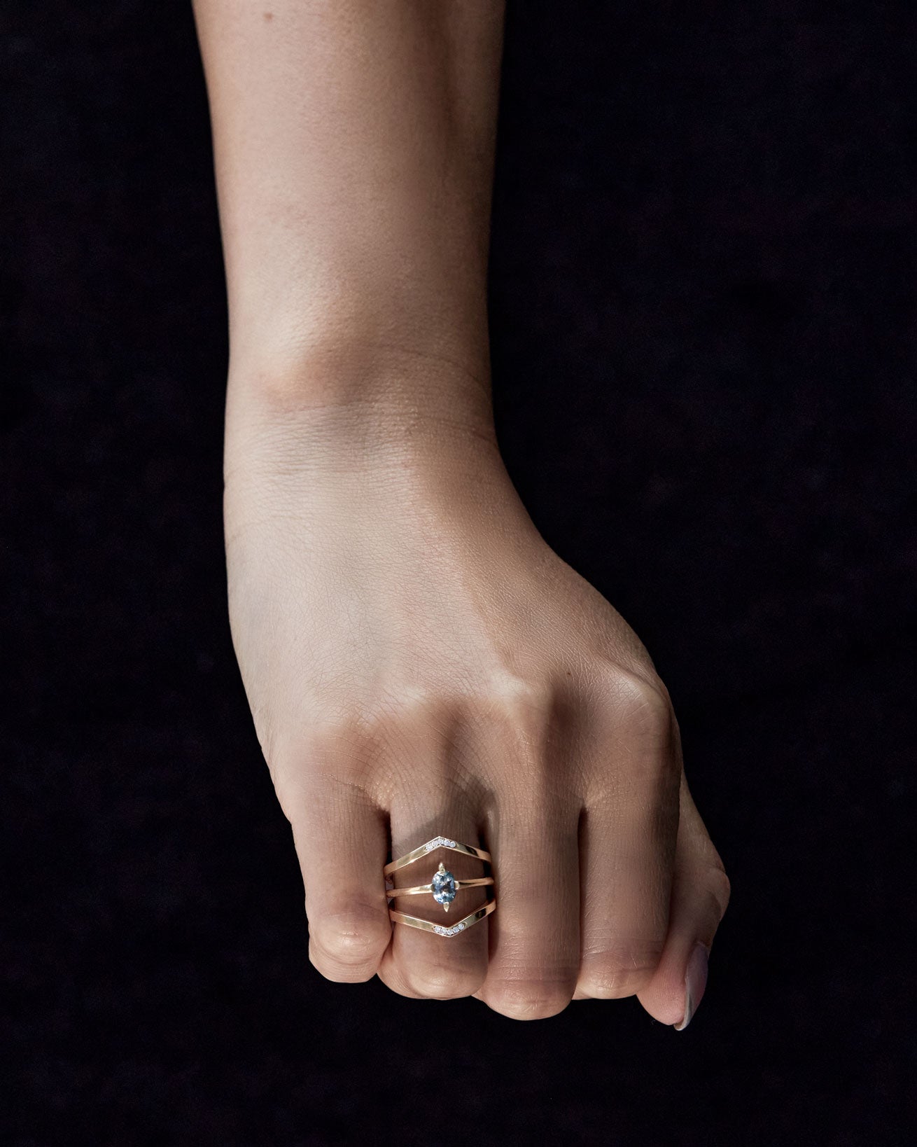 Minimalist Arc + Oblique X Enclose Ring Set