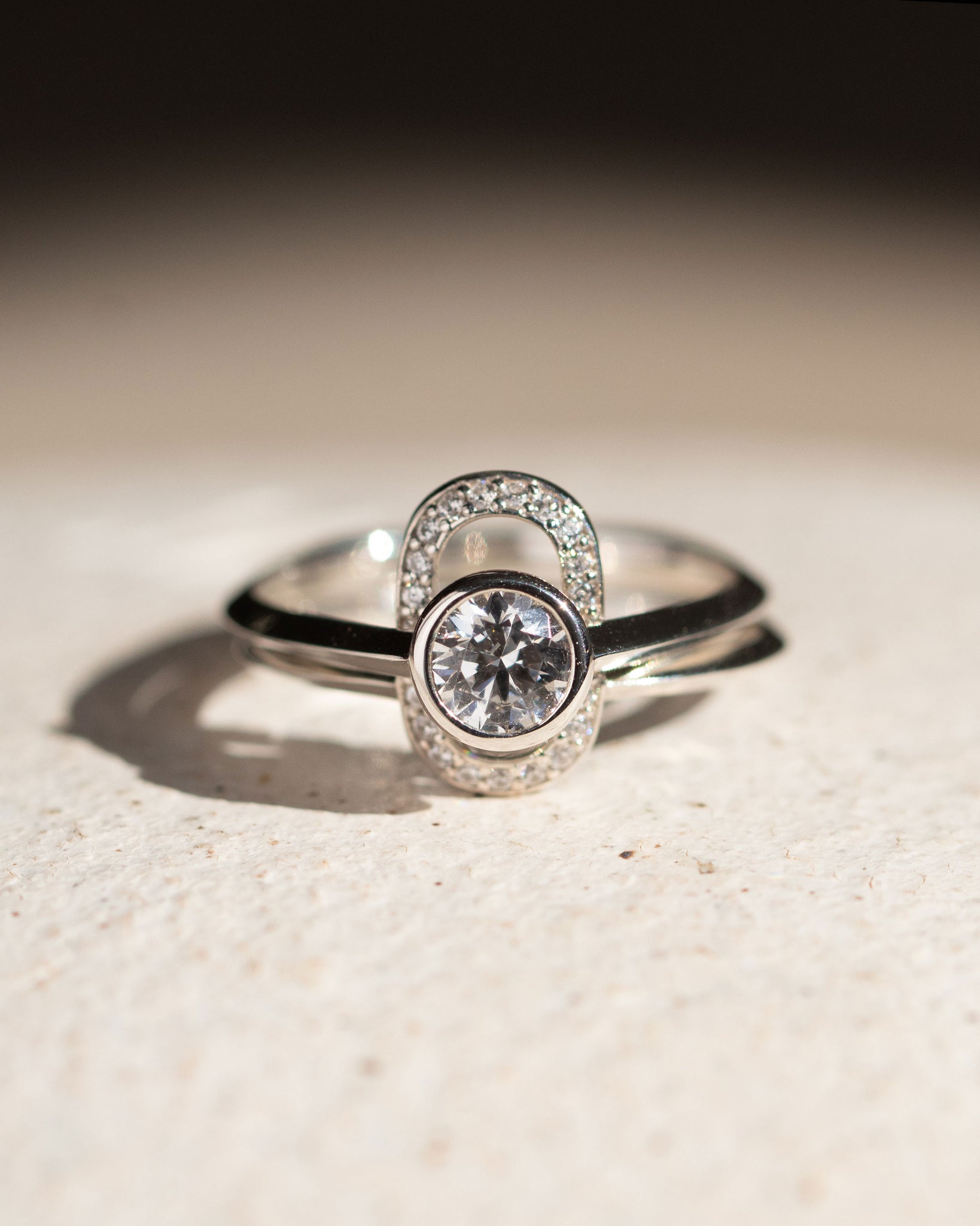 Acoustic + Oval Outline Ring Set