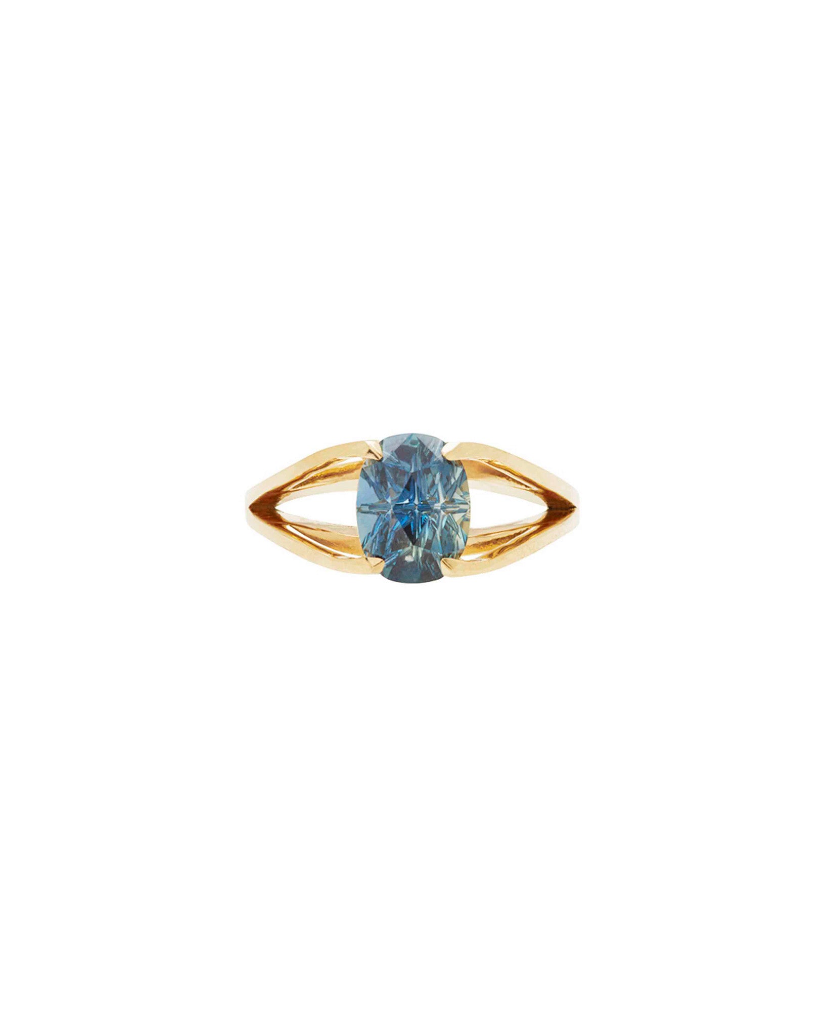 Centered Engagement Ring Signature Collection